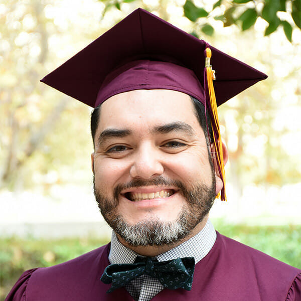 2017-EMSL-Grads-IgnacioLeon-square-crop