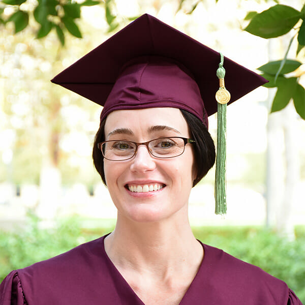 2017-EMSL-Grads-JulieHopwood-square-crop